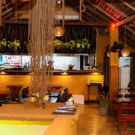 Coconut Style Restaurant & Milinda Guest Hotel Унаватуна Екстериор снимка