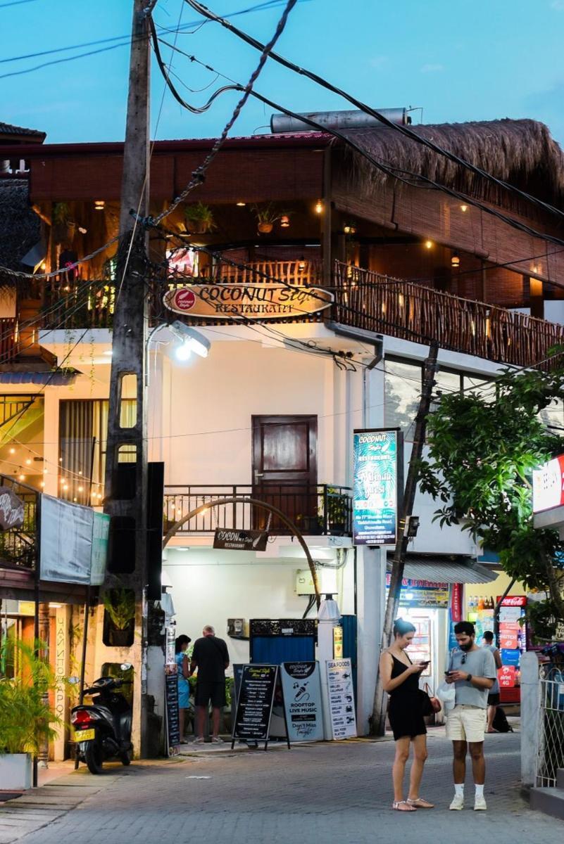 Coconut Style Restaurant & Milinda Guest Hotel Унаватуна Екстериор снимка