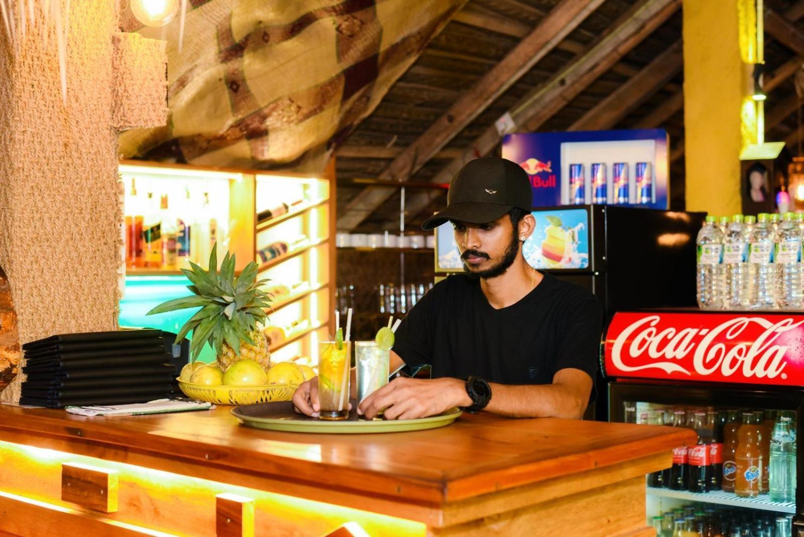 Coconut Style Restaurant & Milinda Guest Hotel Унаватуна Екстериор снимка