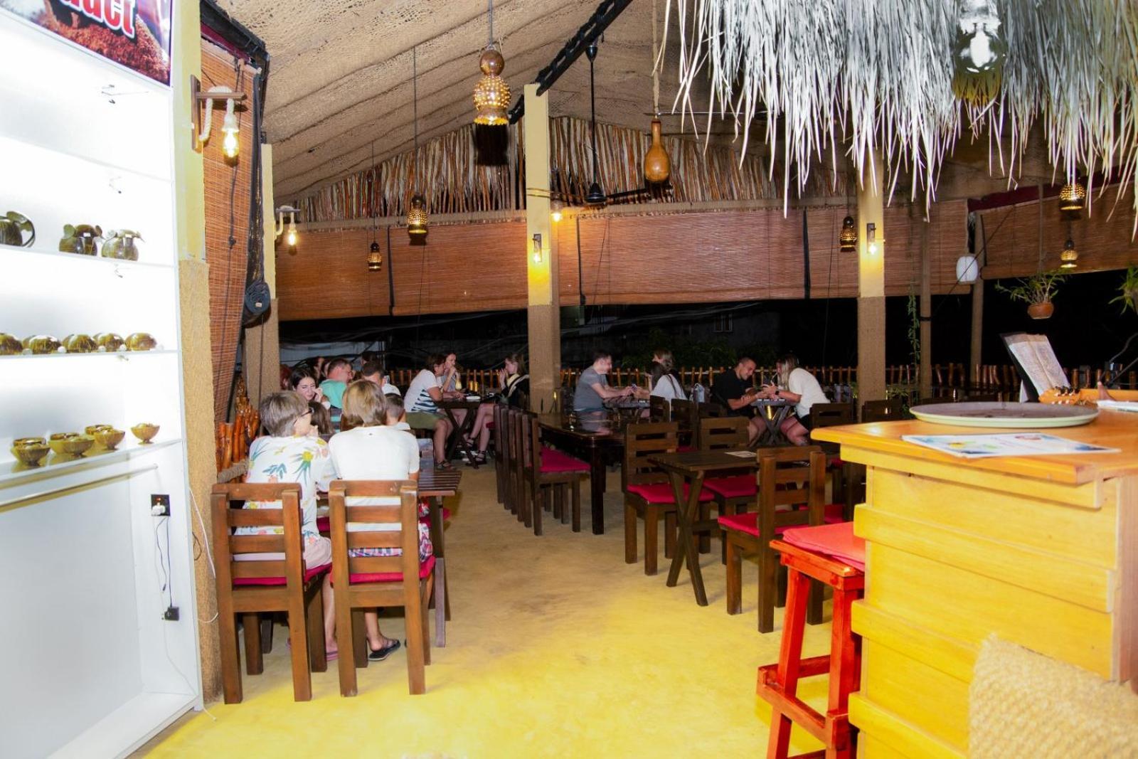 Coconut Style Restaurant & Milinda Guest Hotel Унаватуна Екстериор снимка