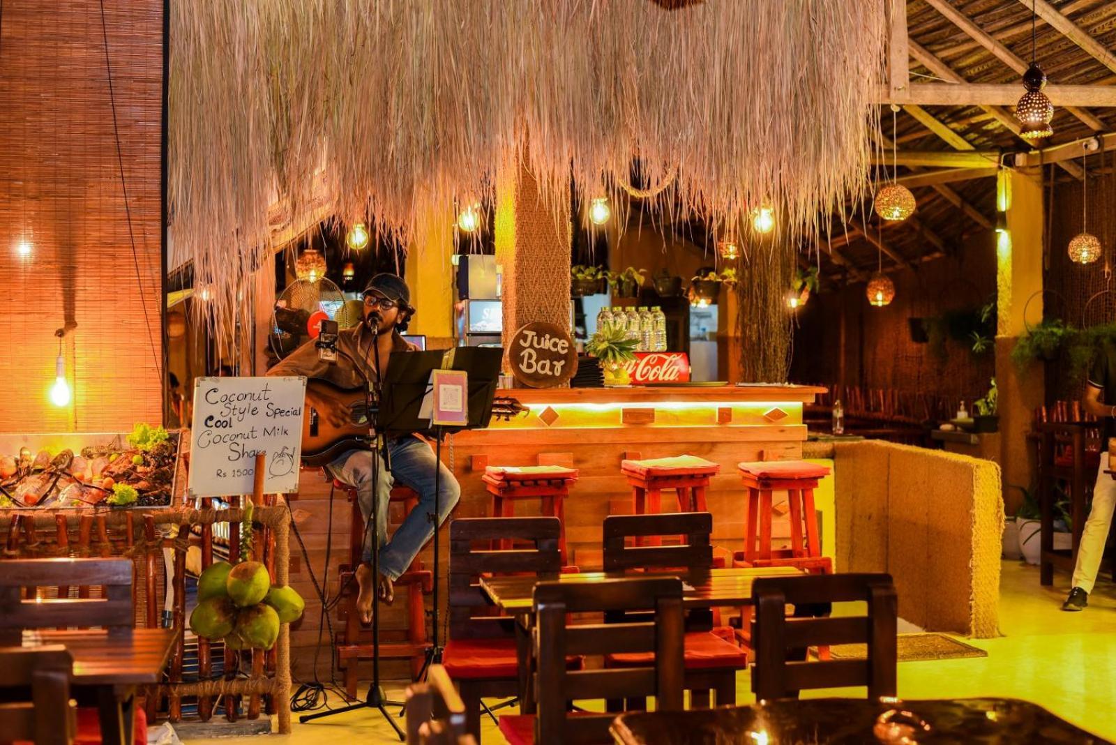 Coconut Style Restaurant & Milinda Guest Hotel Унаватуна Екстериор снимка